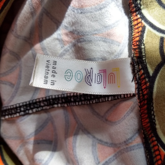 TC NWOT Ultra Soft Lularoe Leggings Never worn. - Picture 3 of 4